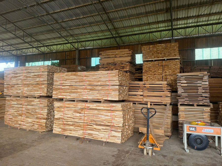 Sàn gỗ Teak tự nhiên Lào Vinh Nghệ An