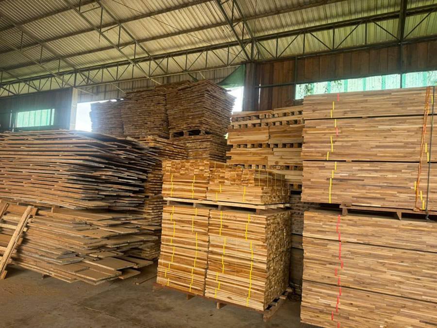 Sàn gỗ Teak tự nhiên Lào Vinh Nghệ An